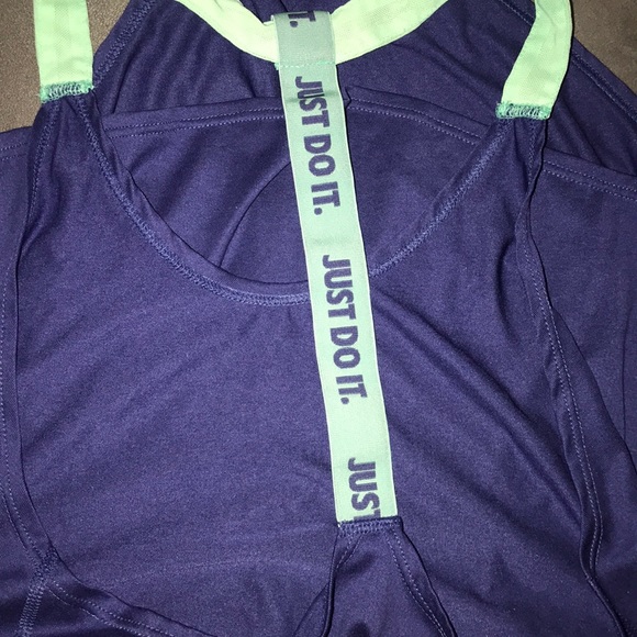 NIKE dry fit tank top - Picture 2 of 3